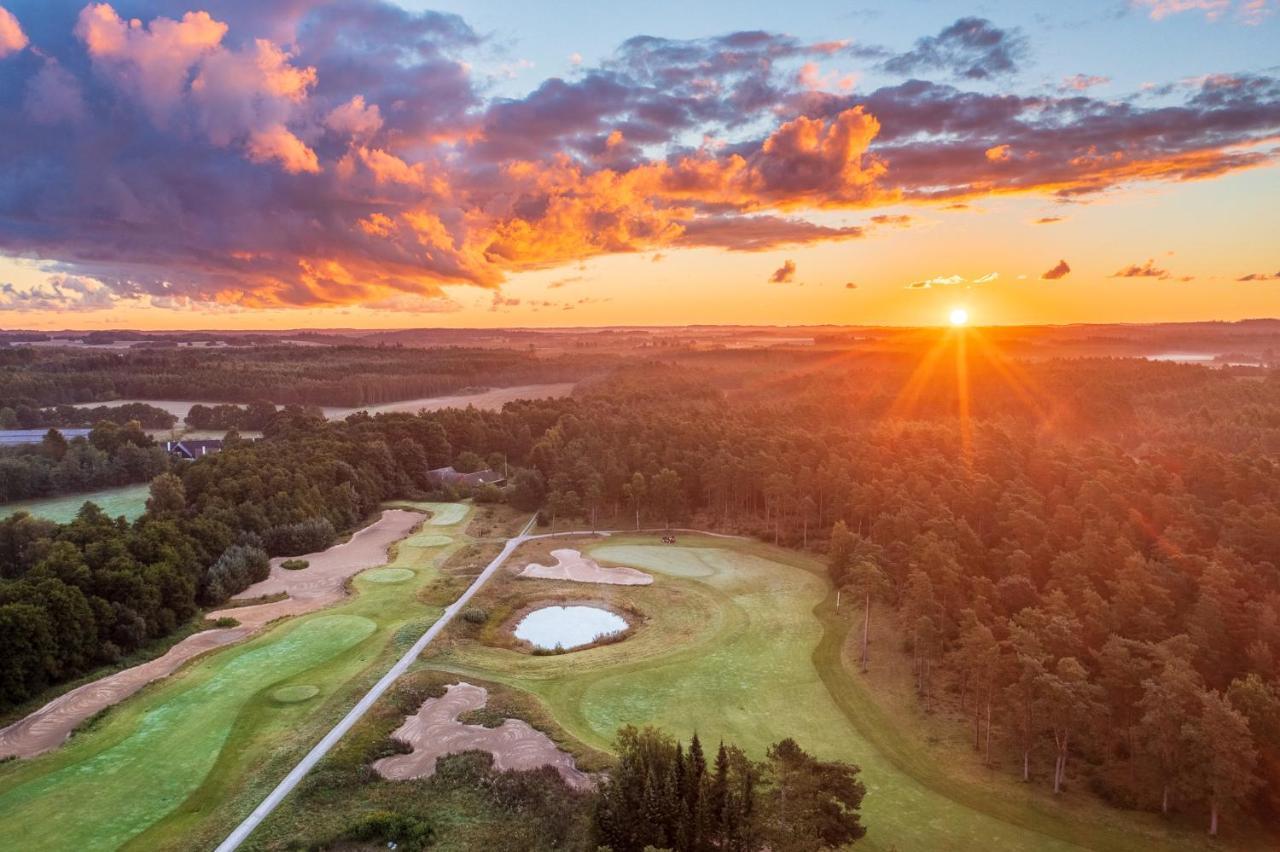 Luebker Golf Resort Nimtofte Bagian luar foto